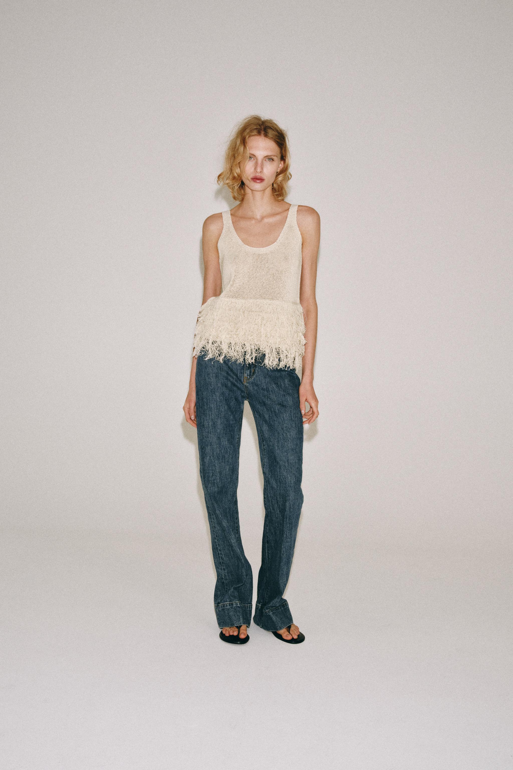 TOP EN MAILLE À FRANGES